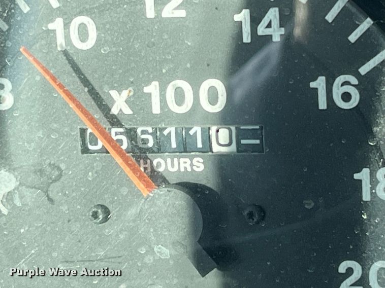 image for item LD9884 1992 Mack CH613 semi truck