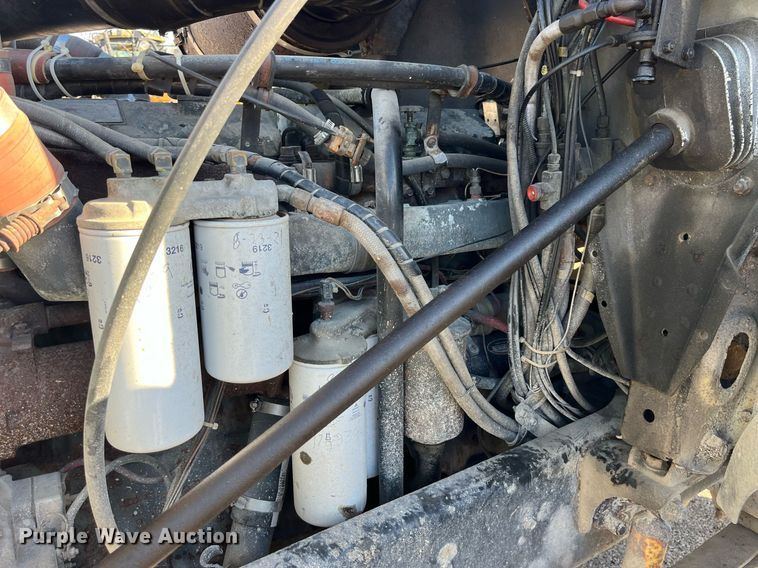 image for item LD9884 1992 Mack CH613 semi truck