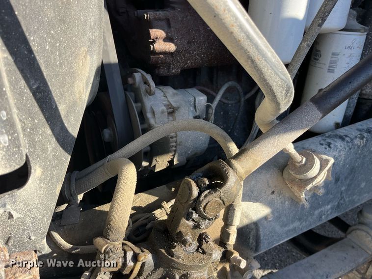 image for item LD9884 1992 Mack CH613 semi truck