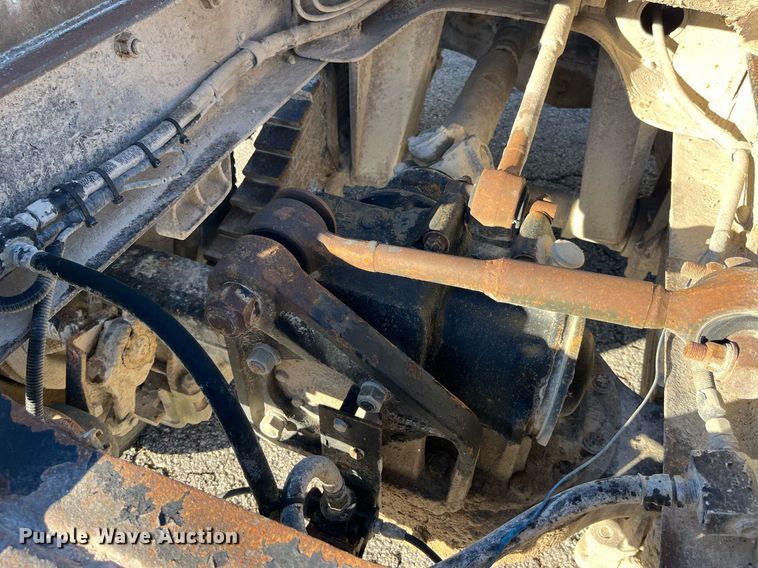 image for item LD9884 1992 Mack CH613 semi truck