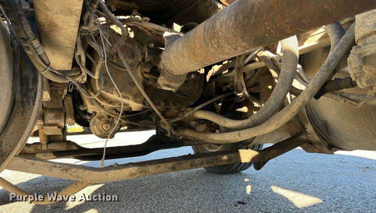 image for item LD9884 1992 Mack CH613 semi truck