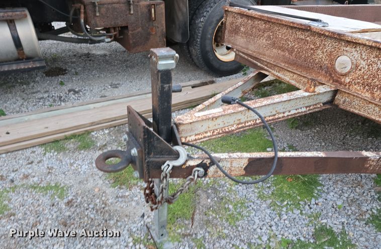 image for item LW9884 1992 Shop built utility trailer