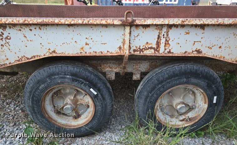 image for item LW9884 1992 Shop built utility trailer