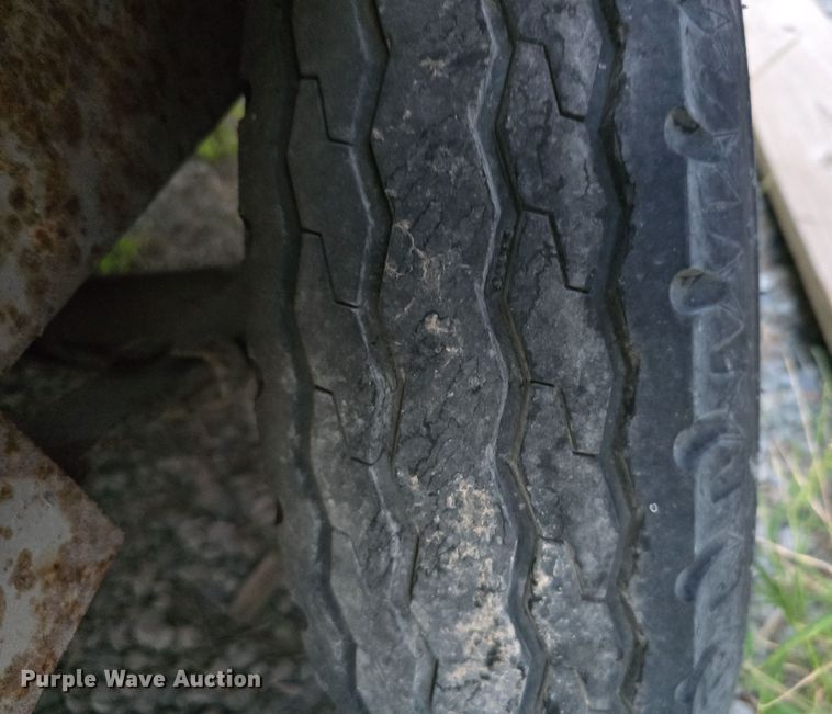 image for item LW9884 1992 Shop built utility trailer