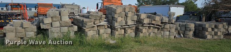 image for item LW9890 (21) pallets of landscaping blocks