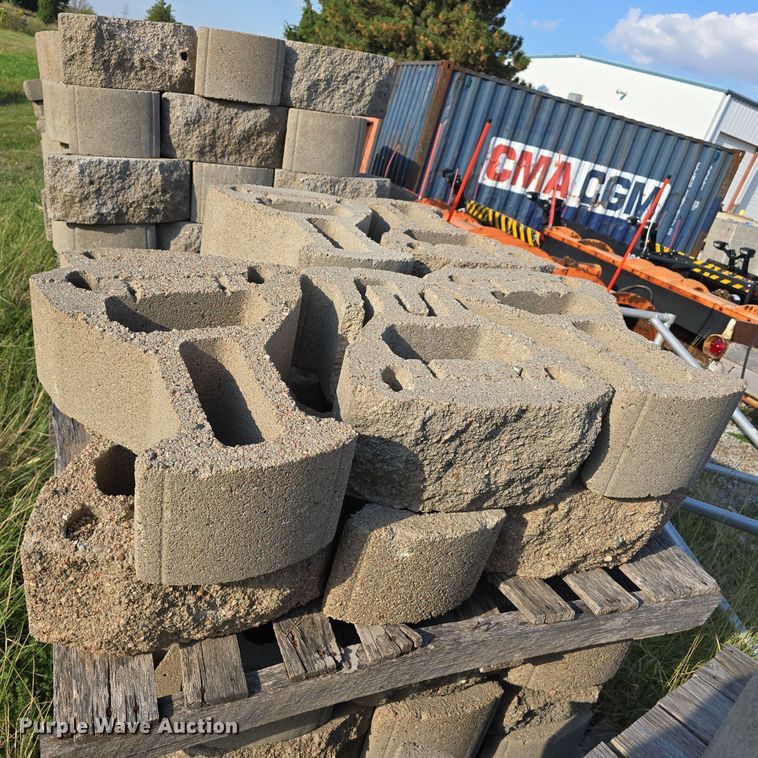 image for item LW9890 (21) pallets of landscaping blocks