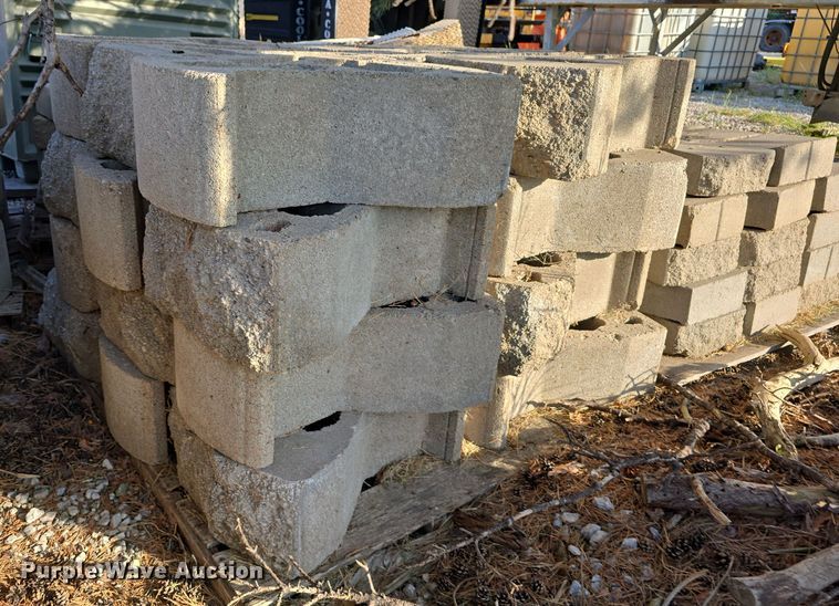 image for item LW9890 (21) pallets of landscaping blocks