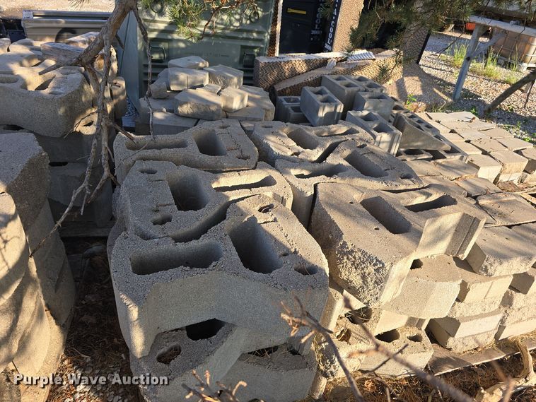 image for item LW9890 (21) pallets of landscaping blocks