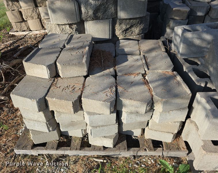 image for item LW9890 (21) pallets of landscaping blocks