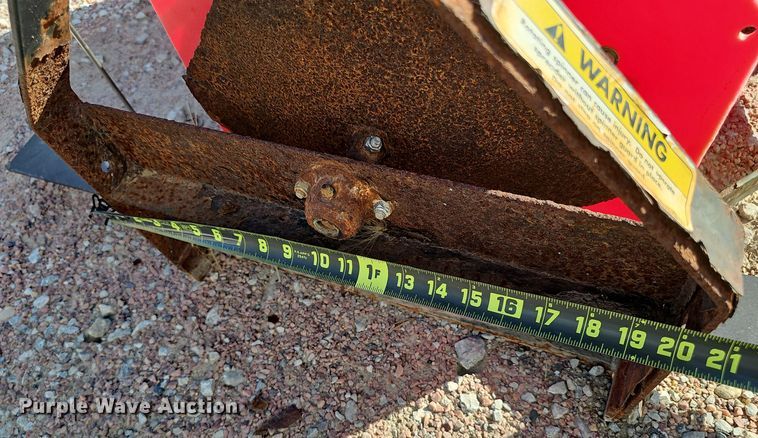 image for item LW9891 (2) spreaders