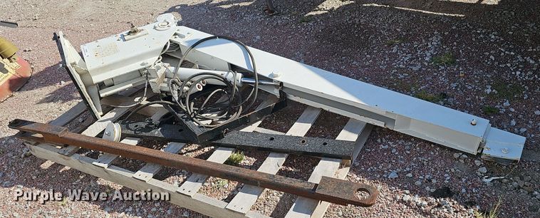 image for item LW9892 Crane