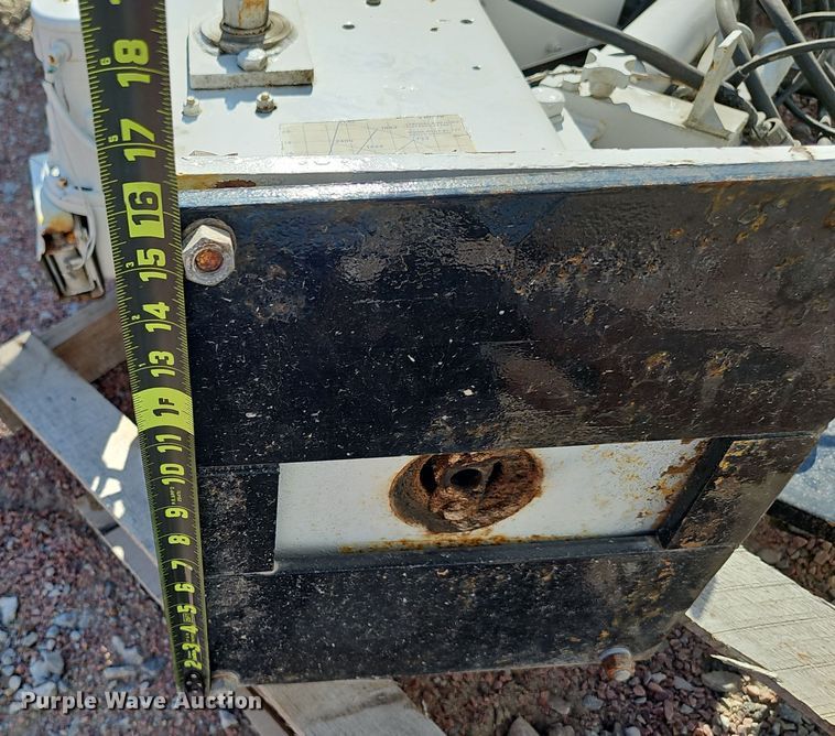 image for item LW9892 Crane