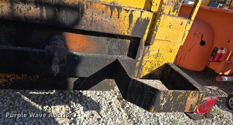 image for item LW9896 2007 Marathon Equipment Inc KEB260T tar kettle