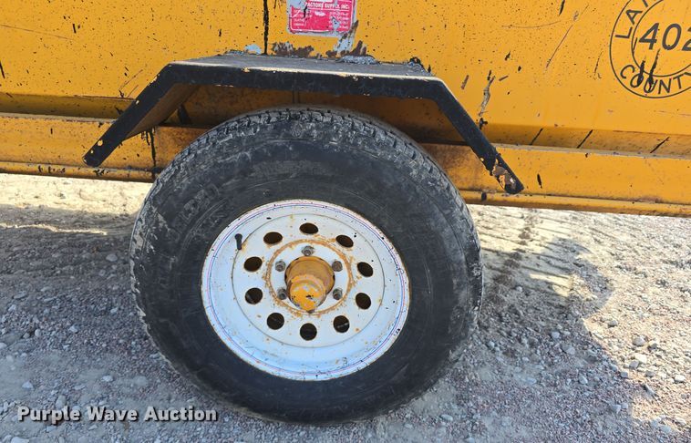 image for item LW9896 2007 Marathon Equipment Inc KEB260T tar kettle