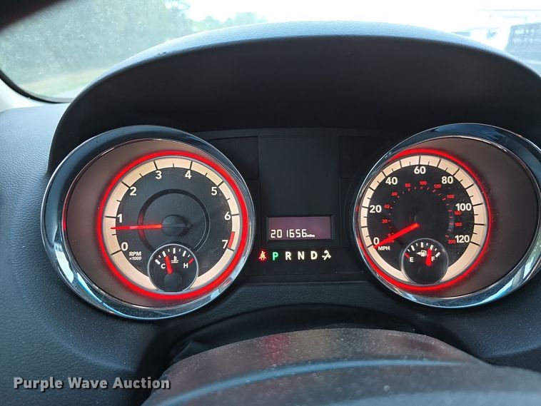 image for item LW9900 2016 Dodge Grand Caravan van