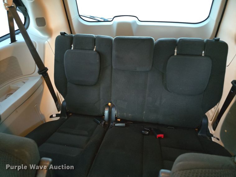 image for item LW9900 2016 Dodge Grand Caravan van