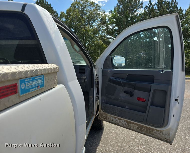 image for item LW9902 2008 Dodge Ram 2500HD pickup truck