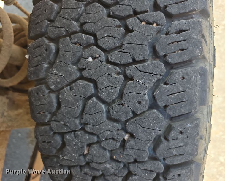 image for item LW9902 2008 Dodge Ram 2500HD pickup truck