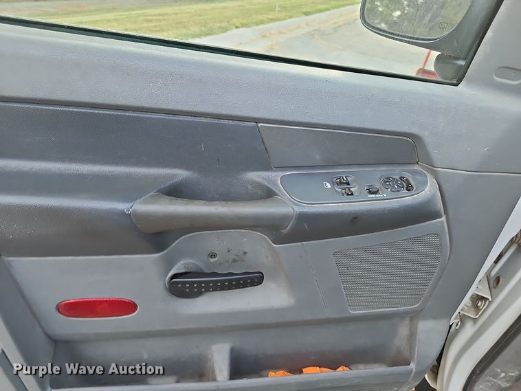 image for item LW9903 2008 Dodge Ram 2500HD pickup truck