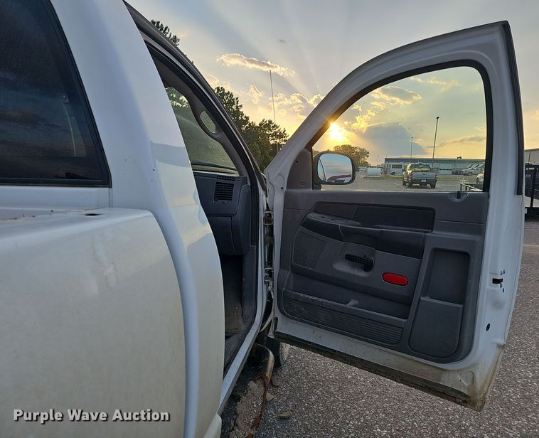 image for item LW9903 2008 Dodge Ram 2500HD pickup truck