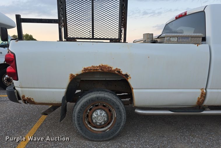 image for item LW9904 2008 Dodge Ram 2500HD pickup truck