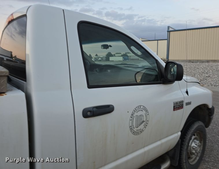 image for item LW9904 2008 Dodge Ram 2500HD pickup truck