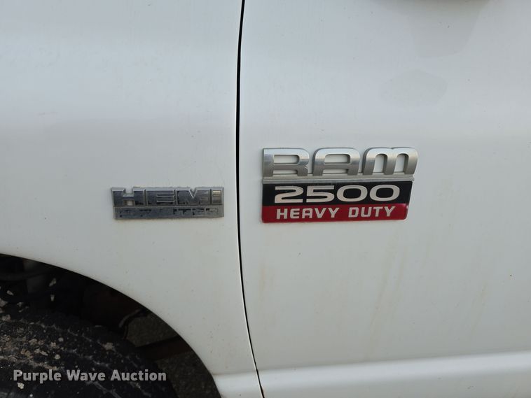 image for item LW9904 2008 Dodge Ram 2500HD pickup truck