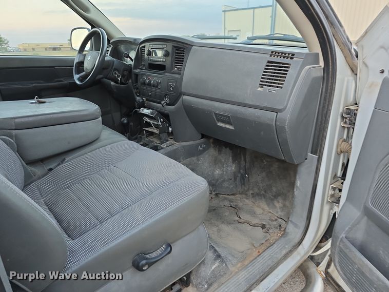 image for item LW9904 2008 Dodge Ram 2500HD pickup truck