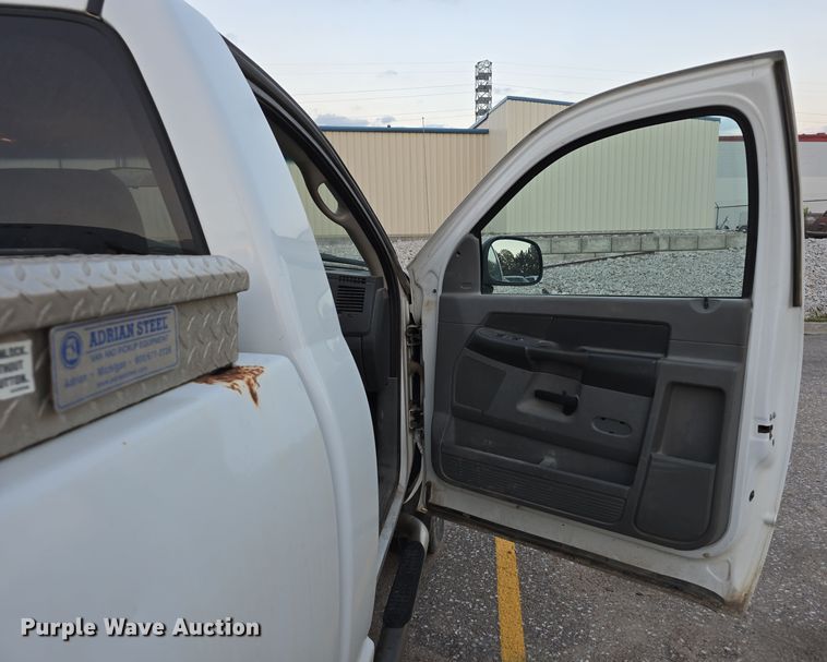 image for item LW9904 2008 Dodge Ram 2500HD pickup truck