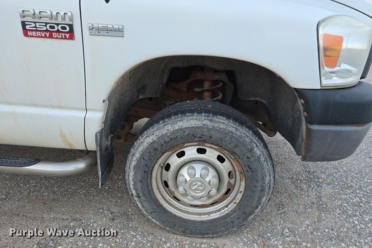 image for item LW9904 2008 Dodge Ram 2500HD pickup truck