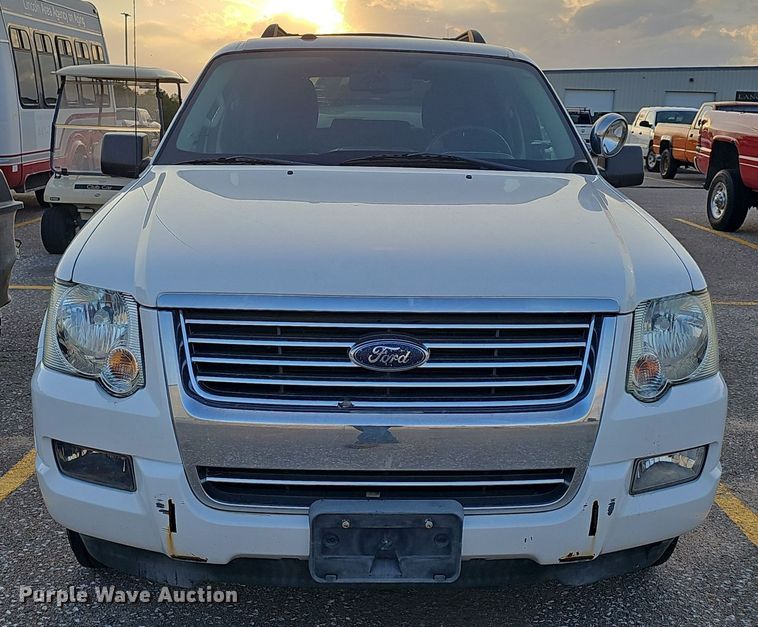 image for item LW9907 2010 Ford Explorer XLT SUV
