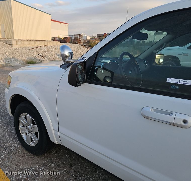 image for item LW9907 2010 Ford Explorer XLT SUV