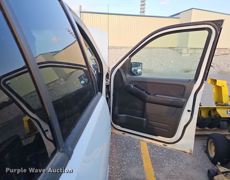 image for item LW9907 2010 Ford Explorer XLT SUV