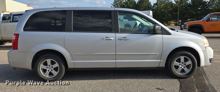 image for item LW9908 2010 Dodge Grand Caravan SE van