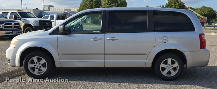 image for item LW9908 2010 Dodge Grand Caravan SE van