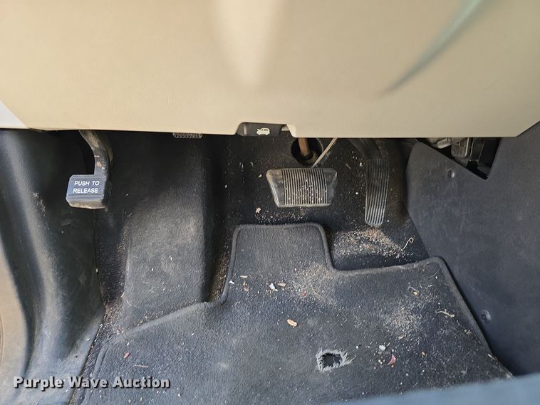 image for item LW9908 2010 Dodge Grand Caravan SE van