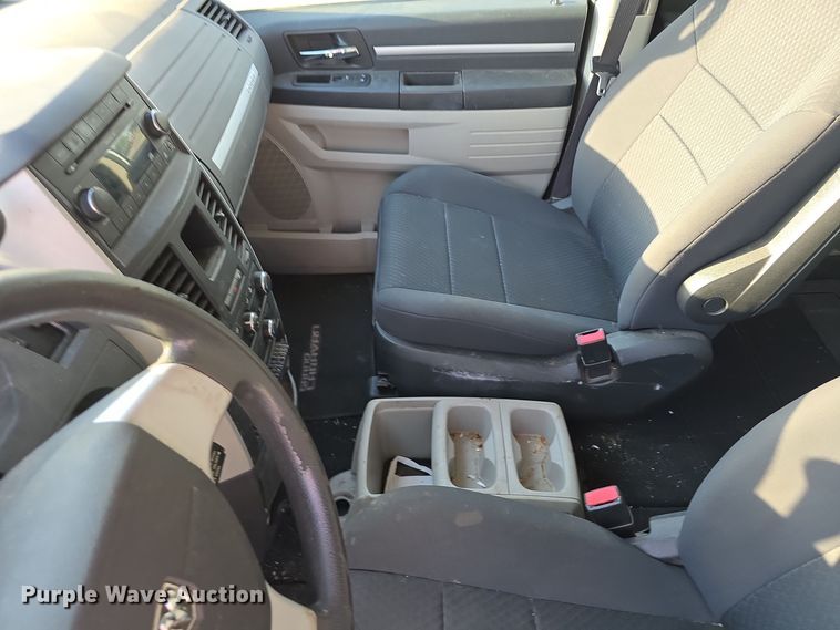 image for item LW9908 2010 Dodge Grand Caravan SE van