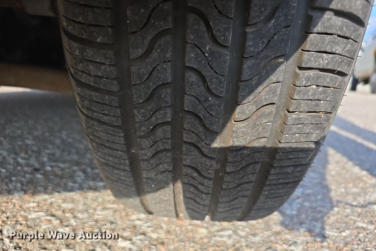 image for item LW9908 2010 Dodge Grand Caravan SE van