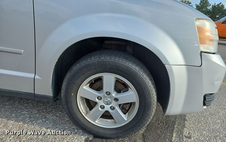image for item LW9908 2010 Dodge Grand Caravan SE van