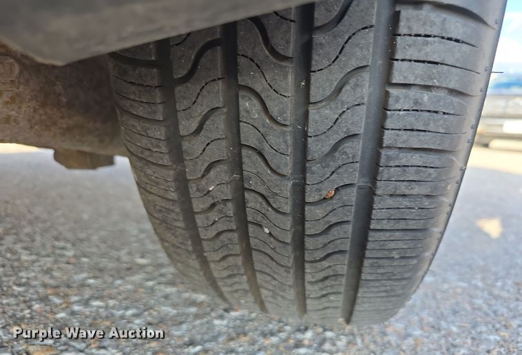 image for item LW9908 2010 Dodge Grand Caravan SE van