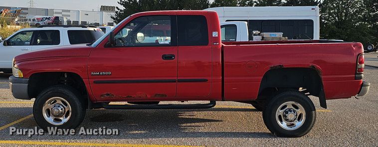 image for item LW9912 2001 Dodge Ram 2500 Laramie SLT Quad Cab pickup truck