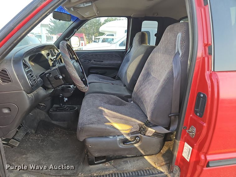 image for item LW9912 2001 Dodge Ram 2500 Laramie SLT Quad Cab pickup truck