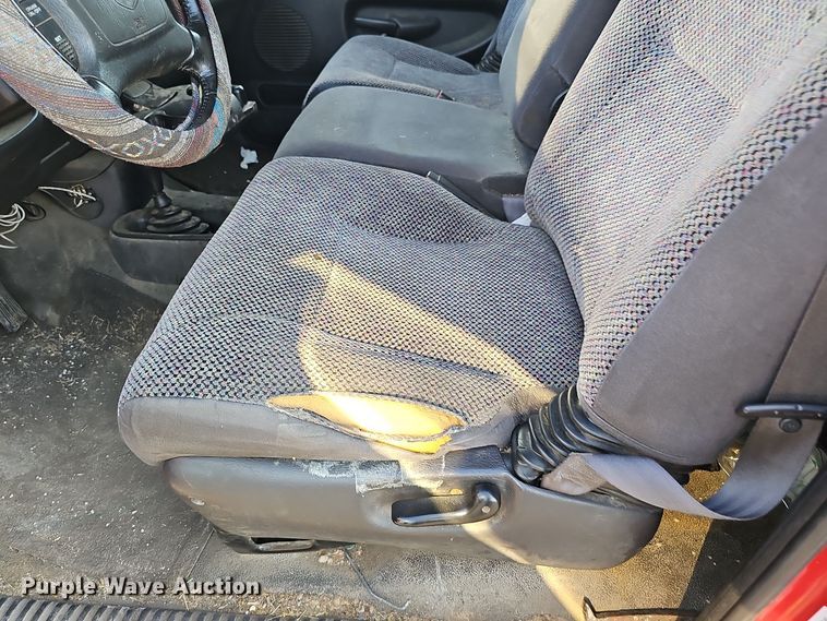 image for item LW9912 2001 Dodge Ram 2500 Laramie SLT Quad Cab pickup truck