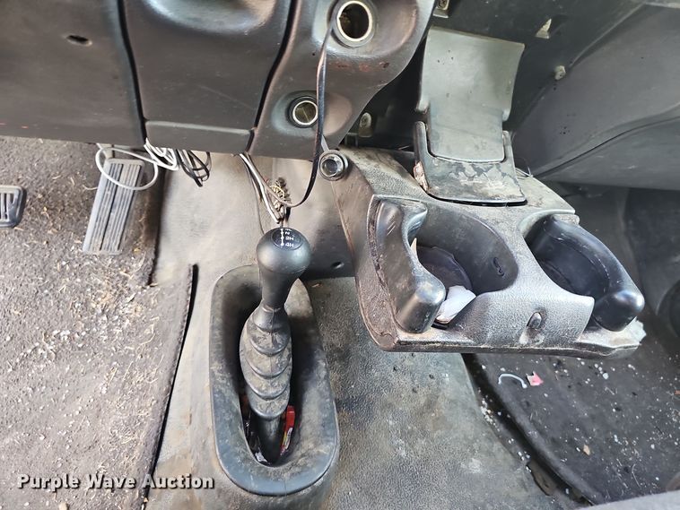 image for item LW9912 2001 Dodge Ram 2500 Laramie SLT Quad Cab pickup truck