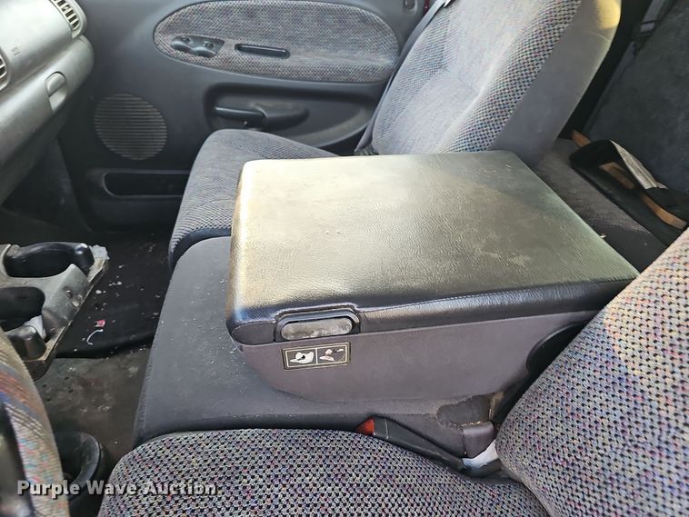 image for item LW9912 2001 Dodge Ram 2500 Laramie SLT Quad Cab pickup truck