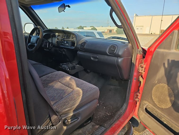 image for item LW9912 2001 Dodge Ram 2500 Laramie SLT Quad Cab pickup truck