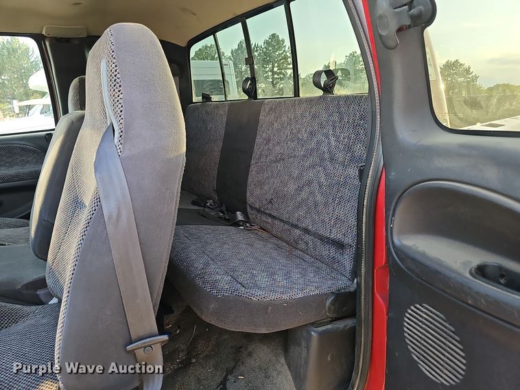 image for item LW9912 2001 Dodge Ram 2500 Laramie SLT Quad Cab pickup truck