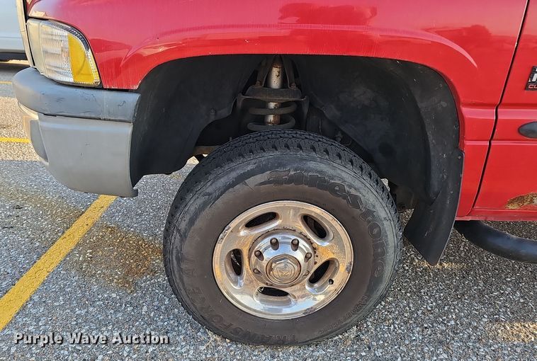 image for item LW9912 2001 Dodge Ram 2500 Laramie SLT Quad Cab pickup truck