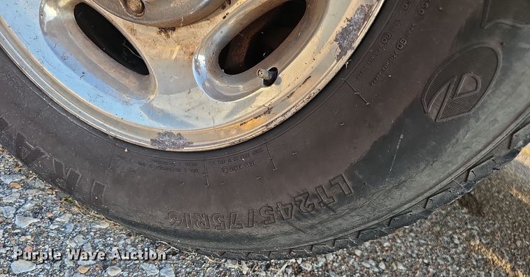 image for item LW9912 2001 Dodge Ram 2500 Laramie SLT Quad Cab pickup truck