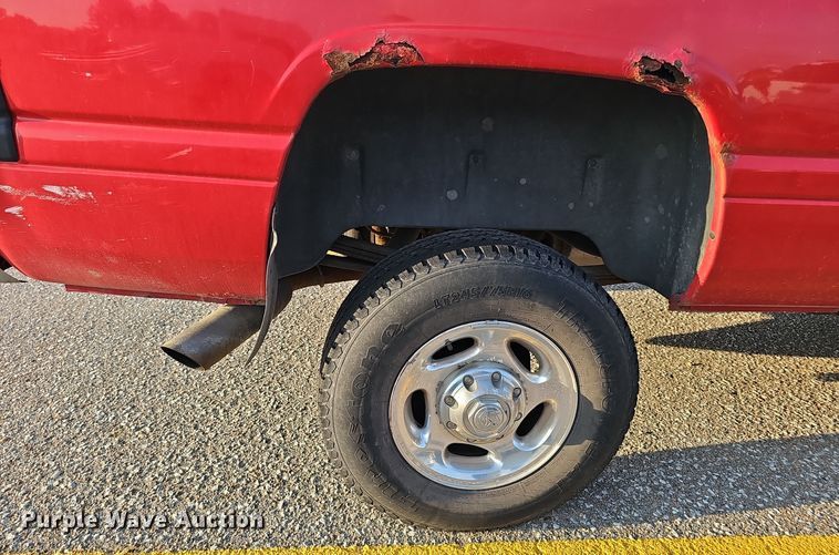 image for item LW9912 2001 Dodge Ram 2500 Laramie SLT Quad Cab pickup truck